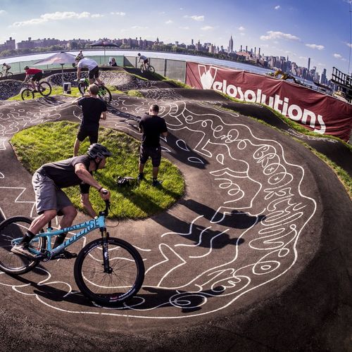 Pump track per bikeparks - BROOKLYN, NY - World Skate Parks - in bitume