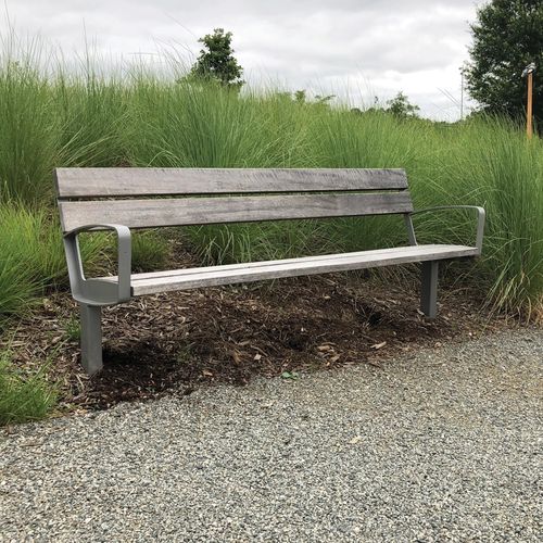 Panca per spazi pubblici contemporanea - INTERVERA - mmcité street furniture - in legno di latifoglie / in pino / in acciaio