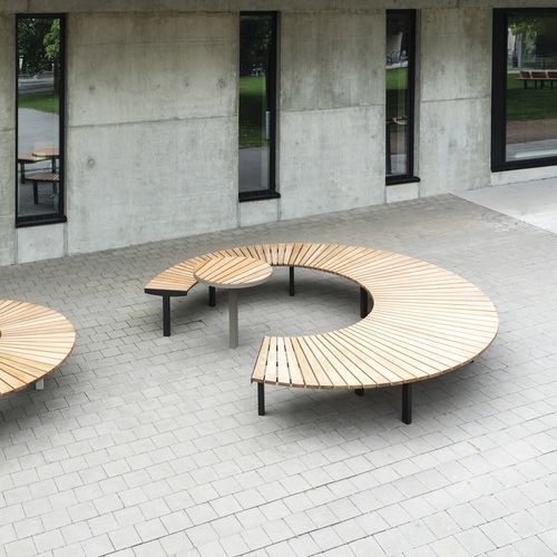 Tavolo da picnic contemporaneo - LAGO - mmcité street furniture - in legno di latifoglie / con supporto in acciaio galvanizzato / rotondo