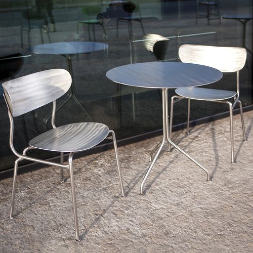 Tavolo da pranzo contemporaneo - BOHÉM - mmcité street furniture - in alluminio / con supporto in acciaio galvanizzato / rotondo
