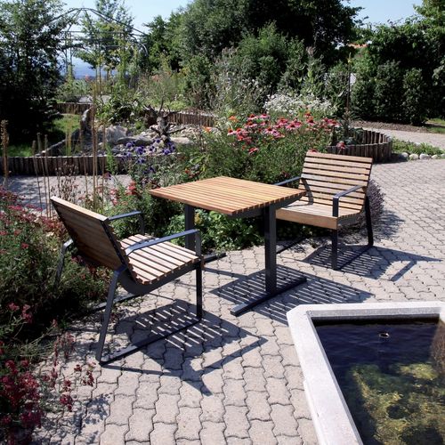 Poltrona urbana contemporanea - PREVA URBANA - mmcité street furniture - in acciaio galvanizzato / per spazi pubblici / a slitta