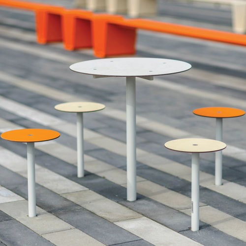 Sgabello da bar contemporaneo - BISTROT - mmcité street furniture - in HPL / con supporto in acciaio galvanizzato / con base centrale