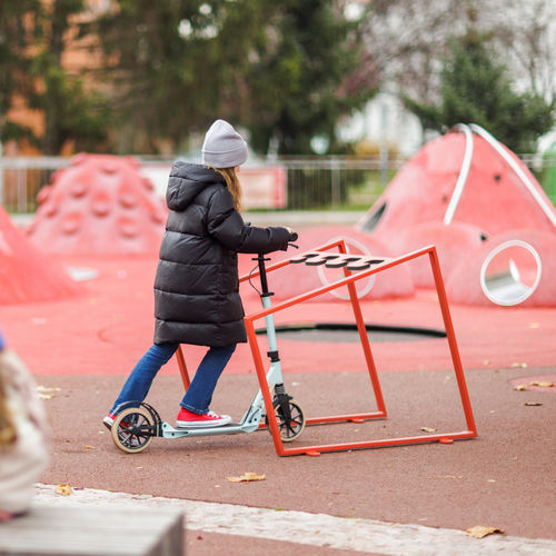 Rastrelliera per monopattino per spazi pubblici - TROT - mmcité street furniture - in acciaio / professionale