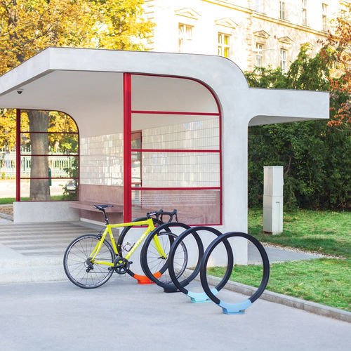 Rastrelliera per biciclette a pavimento - GOMEZ - mmcité street furniture - per spazi pubblici / in acciaio galvanizzato / in alluminio