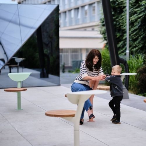 Panca per spazi pubblici contemporanea - MORESE DOT - mmcité street furniture - in acciaio / in legno / per parco giochi