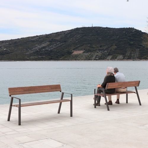 Panca per spazi pubblici contemporanea - AVIELA - mmcité street furniture - in acciaio / in legno / per parco giochi
