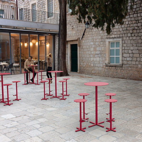 Sgabello da bar contemporaneo - TAPAS - mmcité street furniture - in HPL / in plastica riciclata / con supporto in acciaio