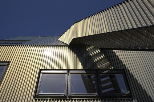 Lamiera metallica grecata - EURAMAX COATED PRODUCTS - in acciaio / per rivestimento di facciata
