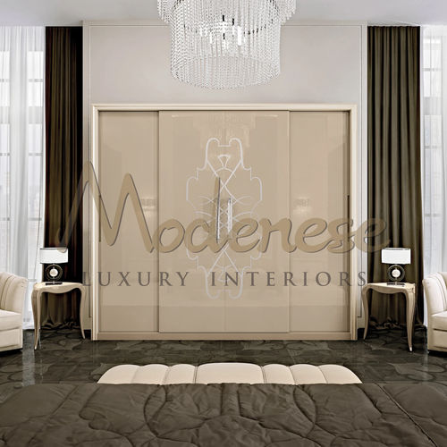 Armadio contemporaneo - 20213 - Modenese Luxury Interiors - in legno laccato brillante / con porta scorrevole / di gamma superiore