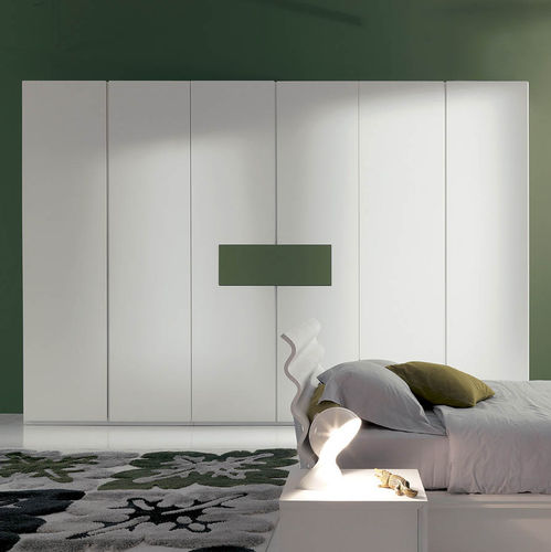 Armadio contemporaneo - DREAM - Fimar Srl - in legno laccato / con ante battenti / con schemo TV integrato