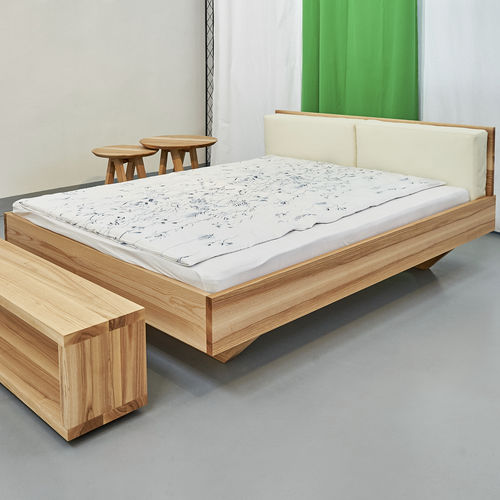 Letto matrimoniale - MEA - vitamin design - singolo / contemporaneo / con testiera in pelle