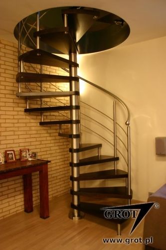 Scala a chiocciola - AMELIA 12 - GROT - con gradini in legno / con struttura in metallo / contemporanea