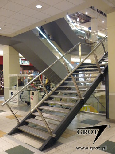 Scala dritta - CEOWNIKOWE 1 - GROT - con gradini in metallo / con struttura in metallo / per edificio ad uso pubblico