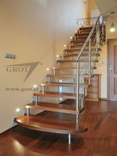 Scala a U - LIDIA 4 - GROT - con gradini in legno / con struttura in metallo / contemporanea