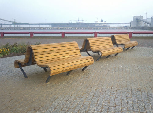 Panca per spazi pubblici contemporanea - ONEGA - ANAE street furniture - in legno / in acciaio con rivestimento a polvere / con schienale