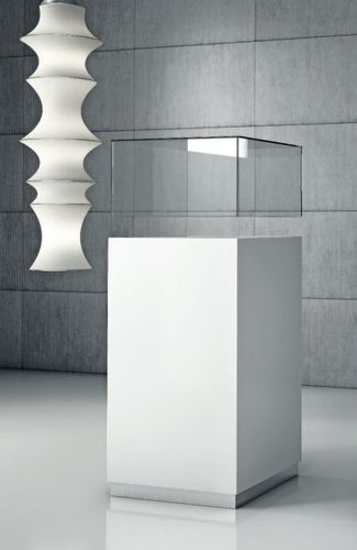 Vetrina contemporanea - Q/50 - Italvetrine - con piedi / in vetro / in legno