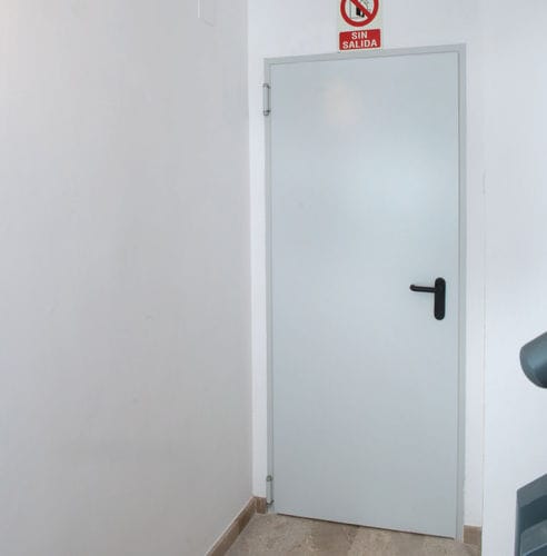 Porta da interno - NEO - Andreu Barberá, S.L. - in lamiera d'acciaio / battente / contemporanea