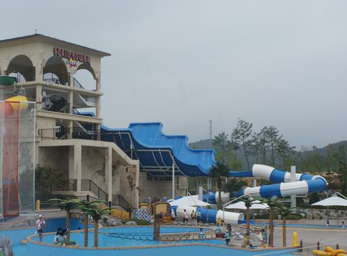 Acquascivolo - TSUNAMI - Polin Waterparks
