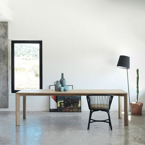 Tavolo da pranzo contemporaneo - KOTAI - expormim - in rovere / con supporto in legno massiccio / rettangolare