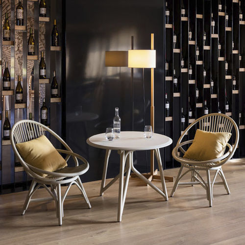 Tavolo da pranzo contemporaneo - Kiri - expormim - in rattan / con supporto in legno massiccio / rotondo