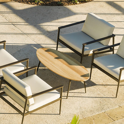 Tavolino basso contemporaneo - VINT - bivaq - in iroko / con supporto in alluminio / rotondo