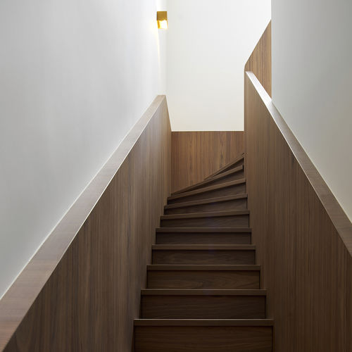 Scala di gamma superiore - PRINSENGRACHT, AMSTERDAM - EeStairs - elicoidale / con gradini in legno / con struttura in legno