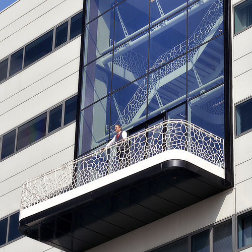 Balcone in griglia metallica - CELLS KLM TOPSIDE, AMSTERDAM - EeStairs - in acciaio laccato