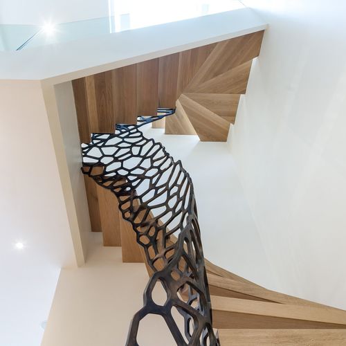 Scala di gamma superiore - CELLS CLABON MEWS, LONDON - EeStairs - a U / con gradini in quercia / con struttura in metallo