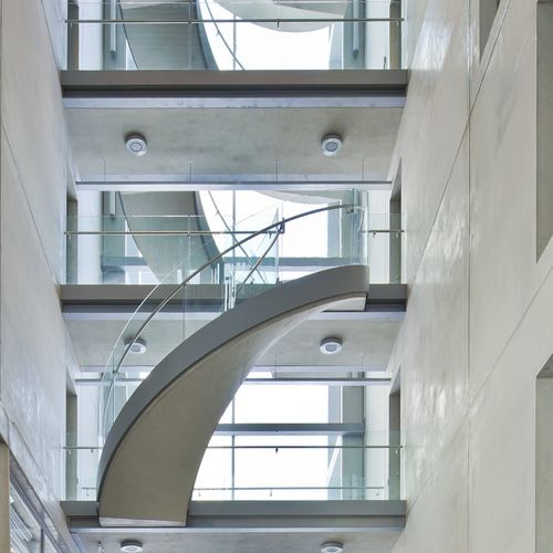 Ringhiera in vetro - PORT CITY, ROTTERDAM  - EeStairs - a pannelli / da interno / per scala