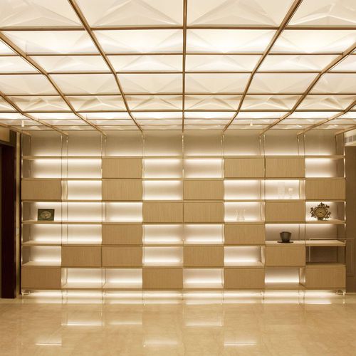 Pannello decorativo da parete - HUANG RESIDENCE - Miniwiz S.E.D. Co. Ltd. - per controsoffitto / in materiale riciclato / in legno