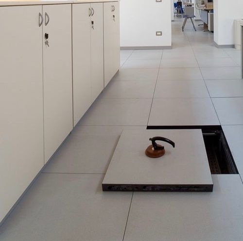 Pavimento sopraelevato in laminato - ABET 577 - PETRAL - ad alta resistenza / acustico / da interno
