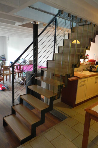 Scala a U - IBISCO C - New Living srl - con gradini in legno / con struttura in acciaio / contemporanea