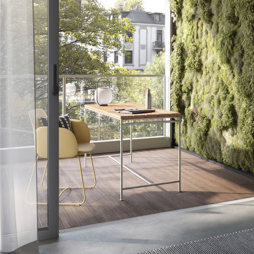 Tavolo design minimalista - Outdoor Terrassentische - PHOS Design GmbH - in teak / in acciaio inossidabile / con supporto in acciaio inossidabile