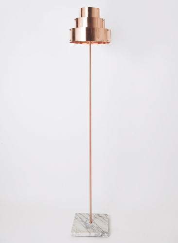 Lampada da terra - DECÓ - ICI ET LA - in rame lucido / in marmo / contemporanea