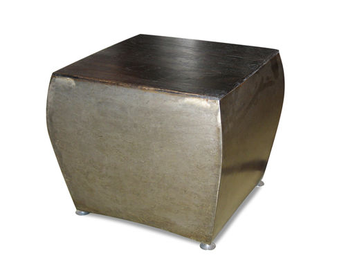 Tavolo d'appoggio contemporaneo - CUBE  - ICI ET LA - in rovere / con supporto in lamiera di acciaio / quadrato