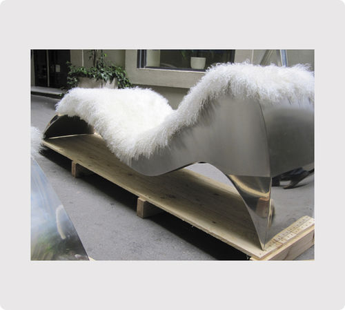Chaise longue contemporanea - WAVE_St Moritz - ICI ET LA - in pelle / in acciaio inossidabile / per uso contract