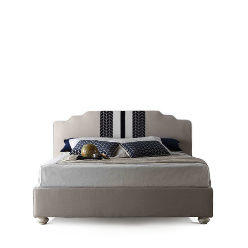 Letto matrimoniale - GRACE - Divani Santambrogio - moderno / imbottito / con testiera
