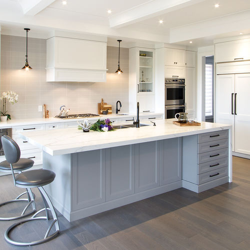 Cucina classica - BERKSHIRE - AYA kitchens - in legno dipinto / con isola / a L