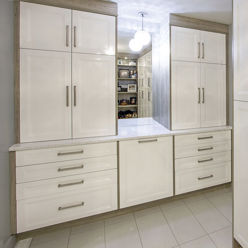 Cabina armadio classica - SHERWOOD - AYA kitchens - in legno / con sportello battente