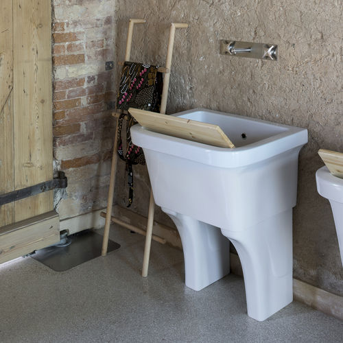 Lavabo con piedi - BEST - COMPAB - in ceramica / contemporaneo