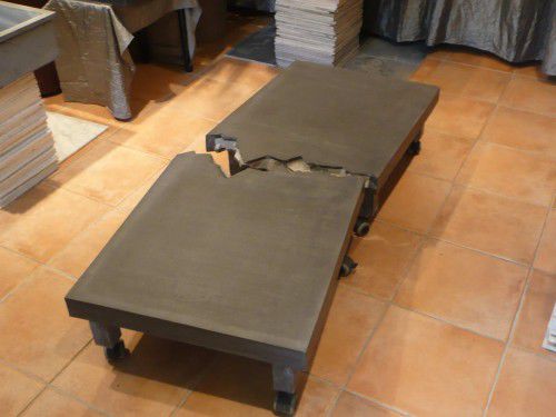 Tavolino basso design originale - BERLIN WALL - BALIAN BETON Atelier - in calcestruzzo HUP Ductal© / rettangolare / modulare
