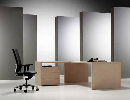 Scrivania direzionale - CUBO  - Forma 5 - da terra / contemporanea / in legno