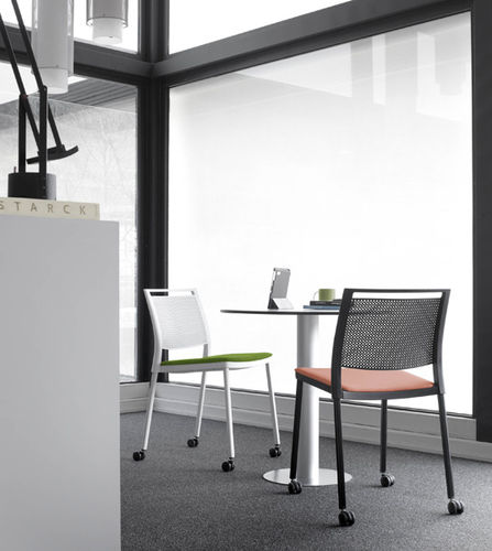 Sedia visitatore contemporanea - KOOL - Forma 5 - da interno / in polipropilene / impilabile