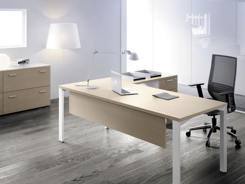 Scrivania per open space - LOGOS - Forma 5 - contemporanea / in legno / con 4 gambe