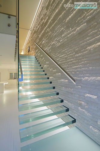 Scala dritta - TOWER WALK - elite metalcraft - con gradini in vetro / contemporanea / a sbalzo