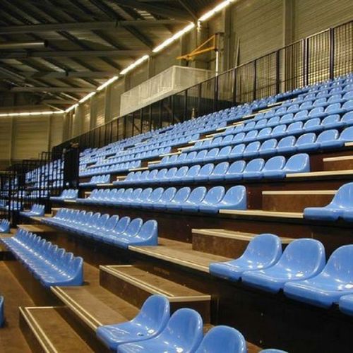 Gradinata telescopica - SPORTS - MASTER INDUSTRIE - a scomparsa / in plastica / dritta