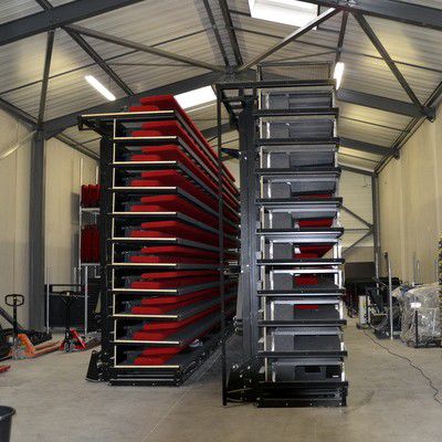 Gradinata telescopica - EURÊKA - MASTER INDUSTRIE - dritta / con poltrone a scomparsa