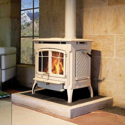 Stufa a legna - BENNINGTON - HERGÓM - 13 kW / con piedi / tradizionale
