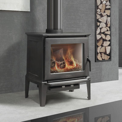 Stufa a legna - E-30 S - HERGÓM - 7 kW / con piedi / contemporanea