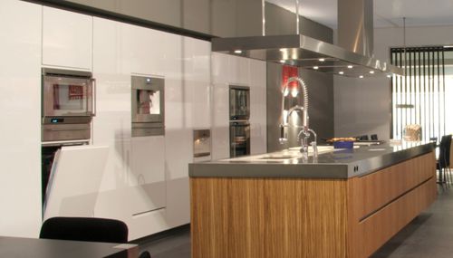 Cucina contemporanea - KILPA - ABK InnoVent - in acciaio inossidabile / impiallacciata in legno / con isola
